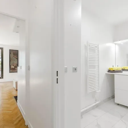 Appartement Grand Studio Moderne Tour Eiffel